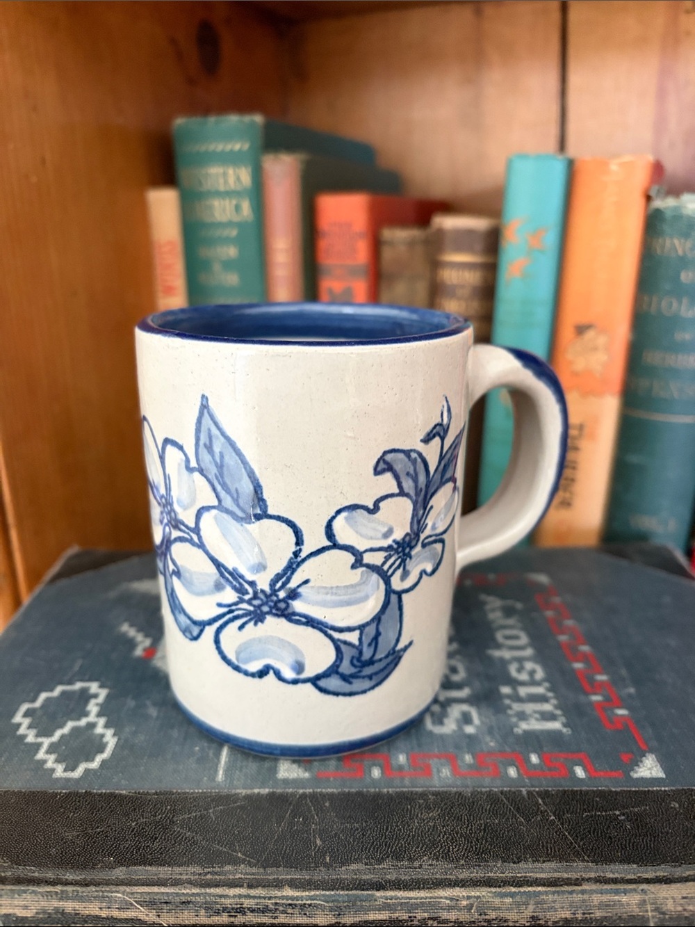 Louisville Stoneware Classic Blue Floral Mug Made in USA